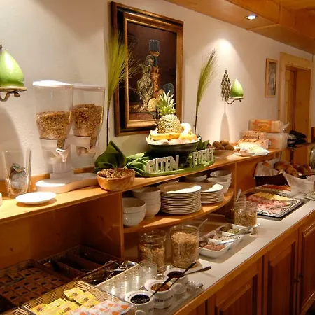 Haus Salzburgblick 住宿加早餐酒店 3*