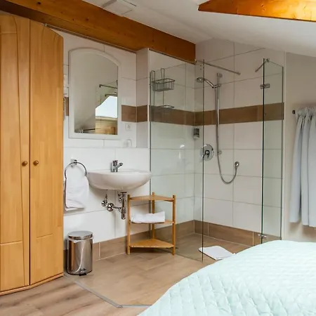 Bed and Breakfast Haus Salzburgblick 3*