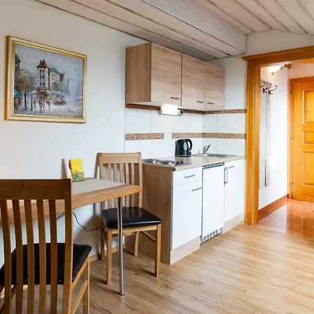 Haus Salzburgblick 3*