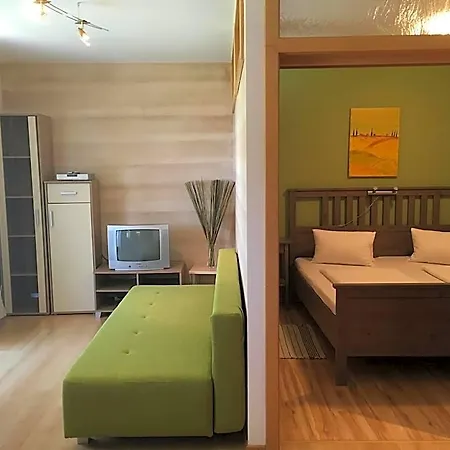 Haus Salzburgblick Bed & Breakfast