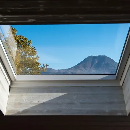 Haus Salzburgblick Bed and breakfast